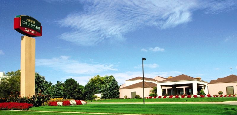 Courtyard By Marriott Rockford Hotel Exterior photo